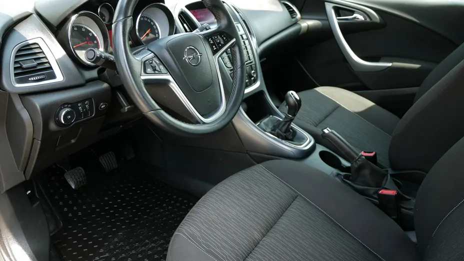 OPEL Astra -