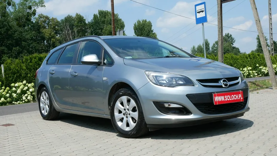 OPEL Astra -