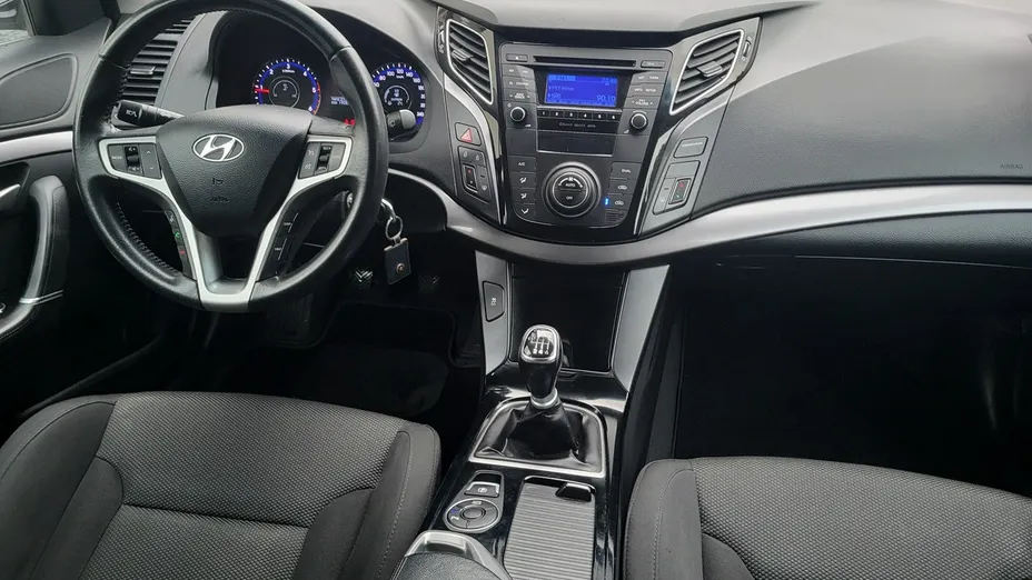 HYUNDAI i40 -