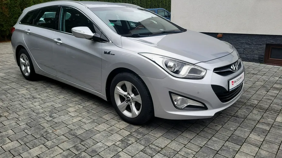 HYUNDAI i40 -