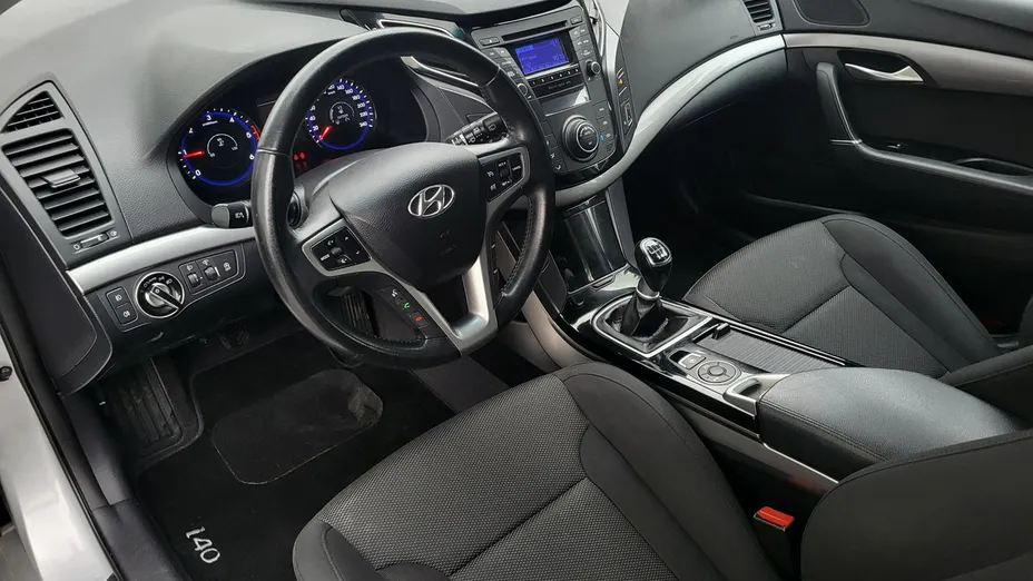 HYUNDAI i40 -