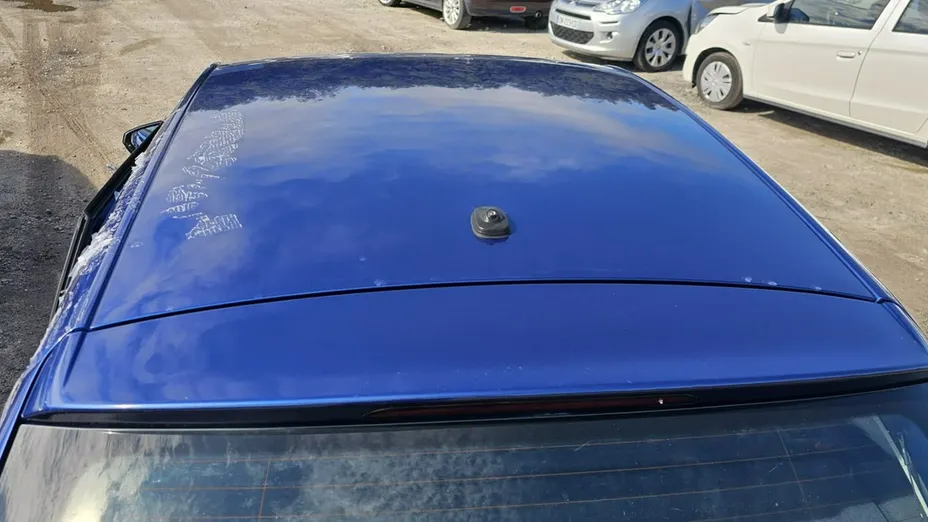 VOLKSWAGEN Polo -