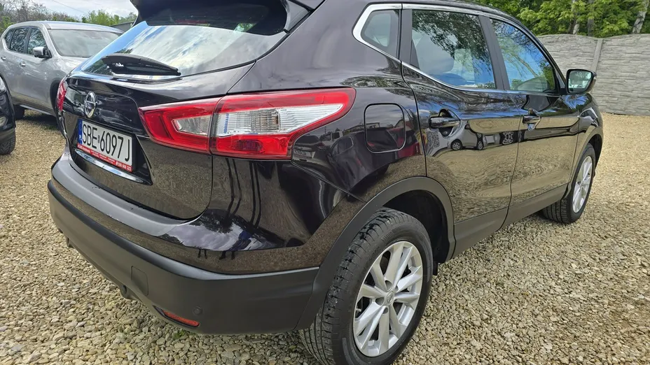 NISSAN Qashqai -