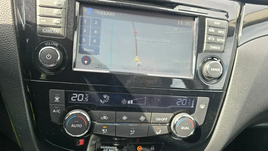 NISSAN Qashqai -
