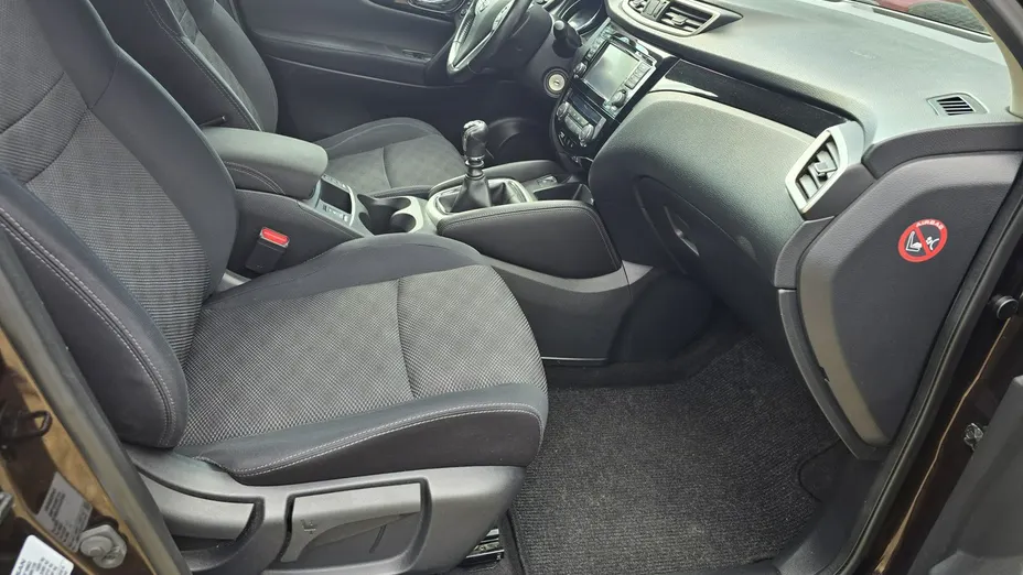 NISSAN Qashqai -