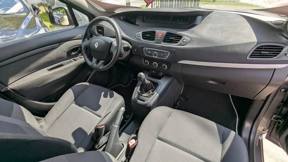 RENAULT Scenic -