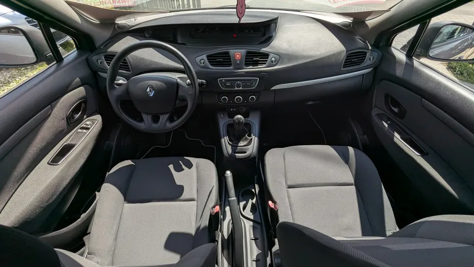 RENAULT Scenic -