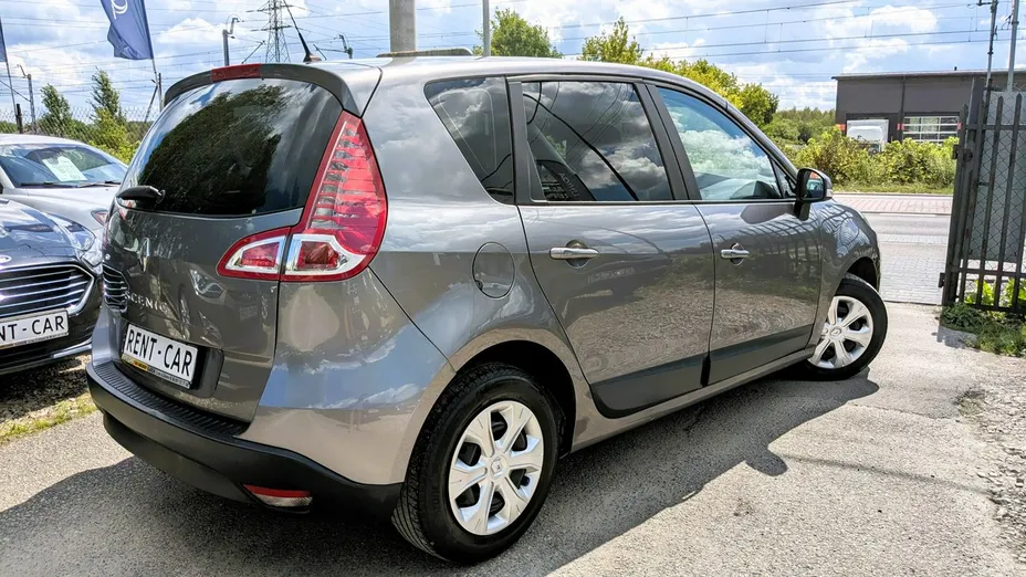 RENAULT Scenic -