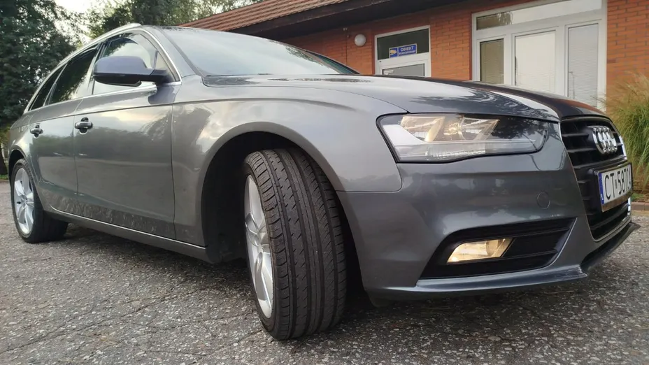 AUDI A4 -