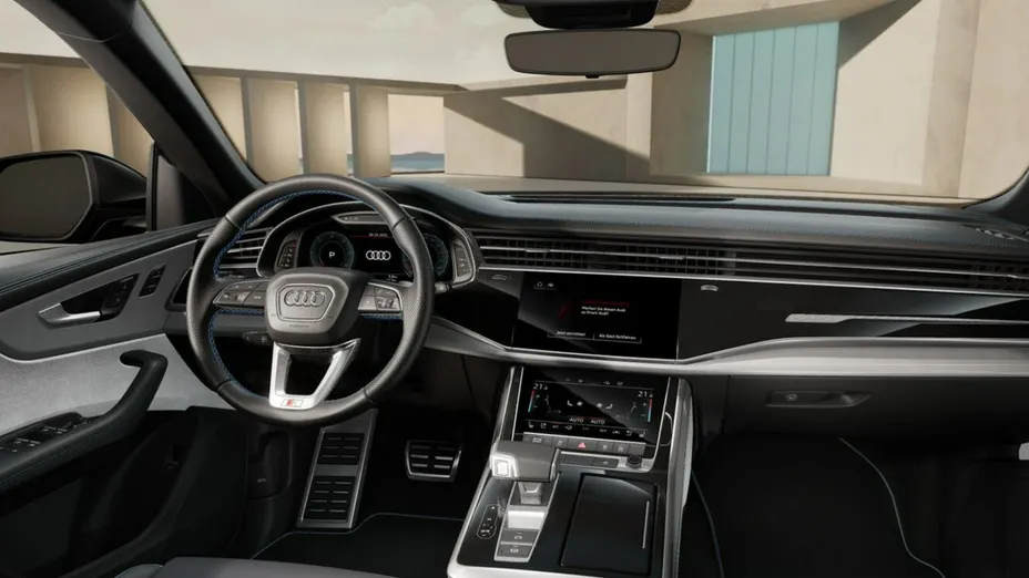 AUDI Q8 -