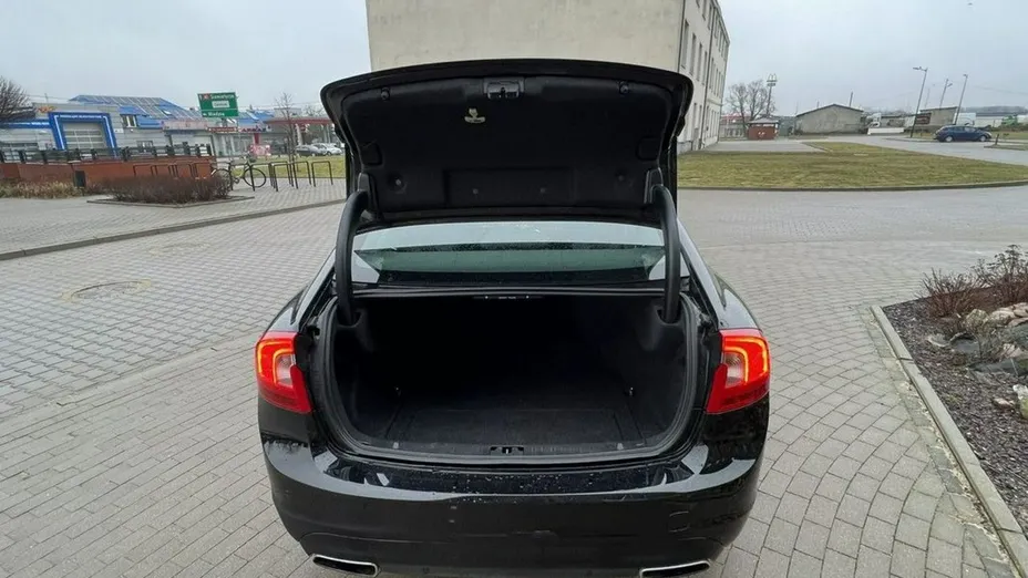 VOLVO S60 -