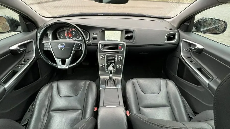 VOLVO S60 -