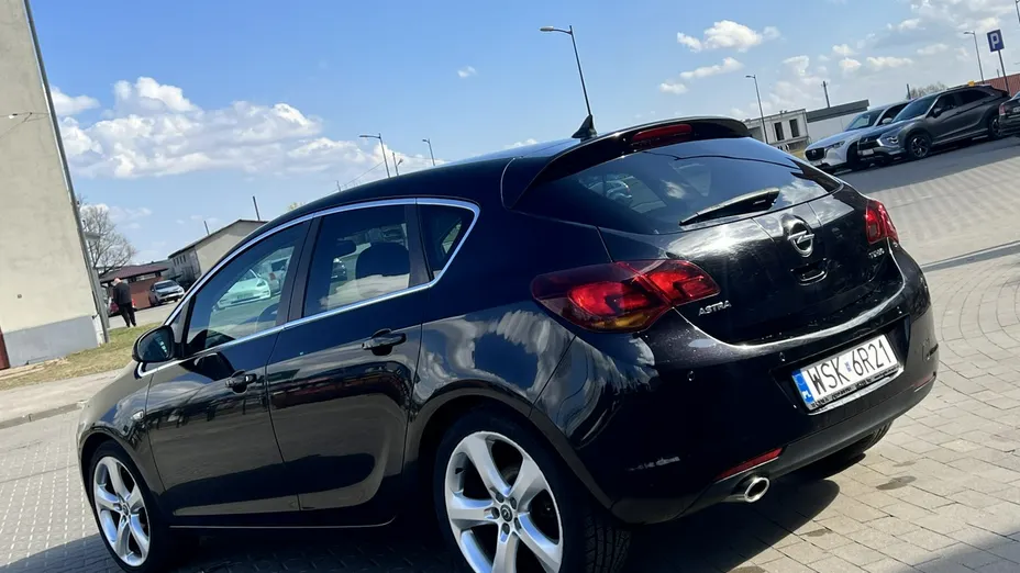 OPEL Astra -