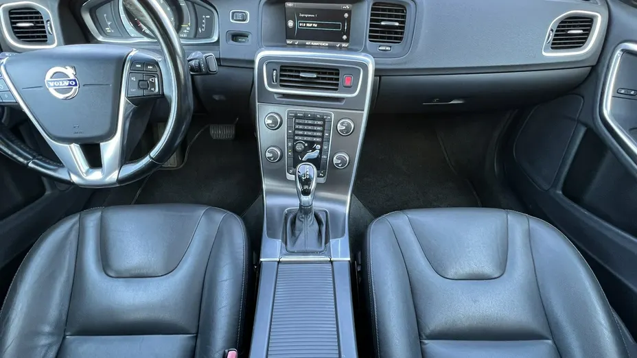 VOLVO S60 -