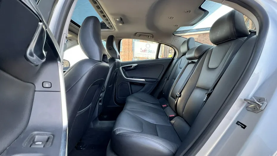 VOLVO S60 -