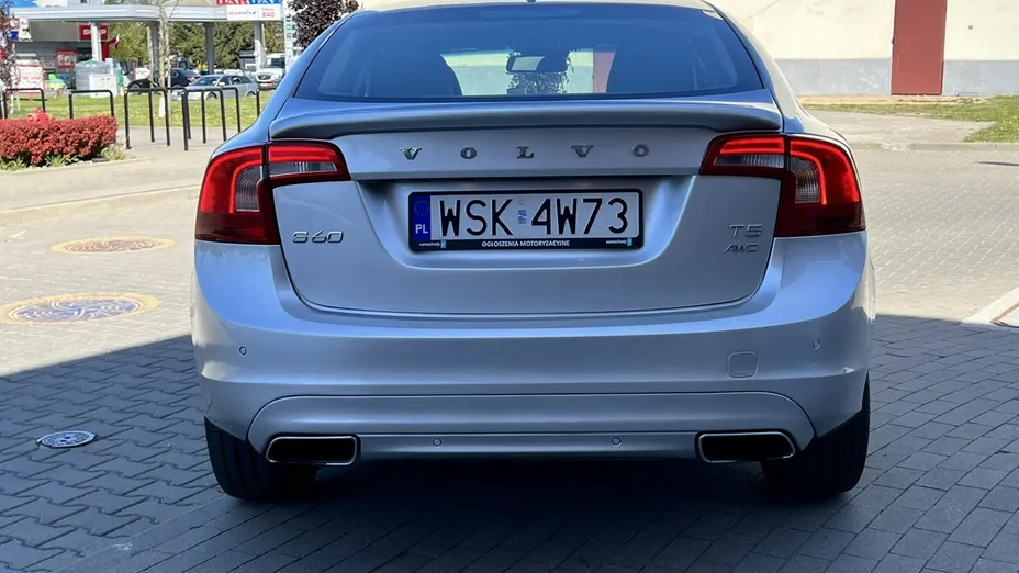 VOLVO S60 -