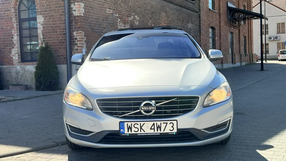 VOLVO S60 -