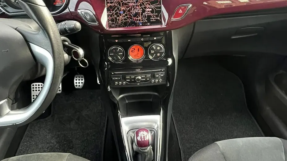 CITROEN DS3 -