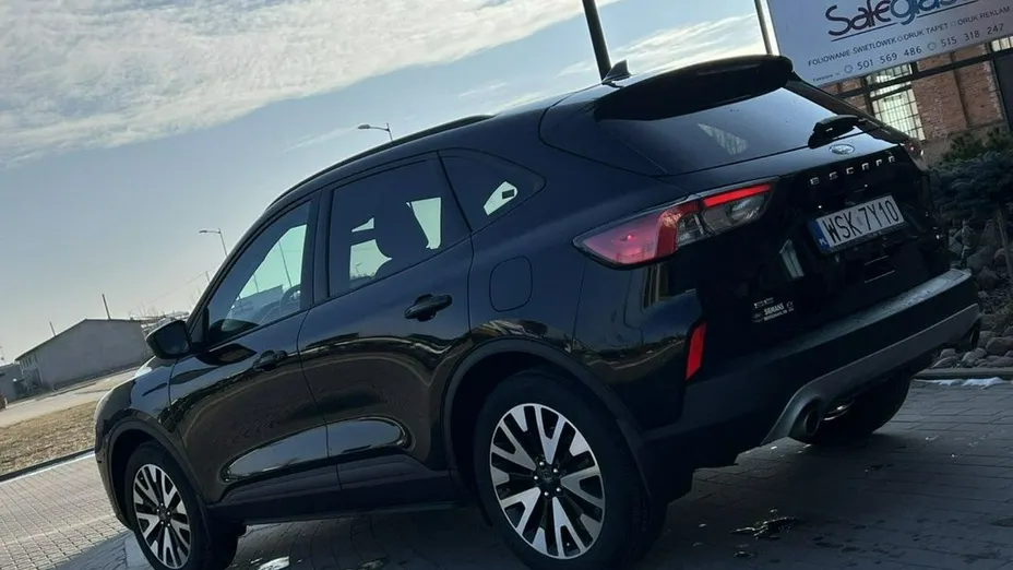 FORD Kuga -