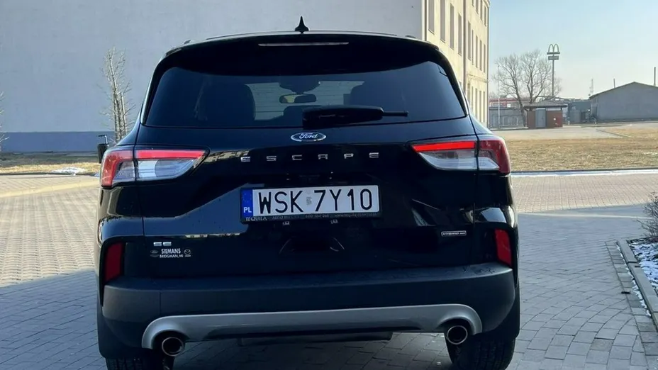 FORD Kuga -