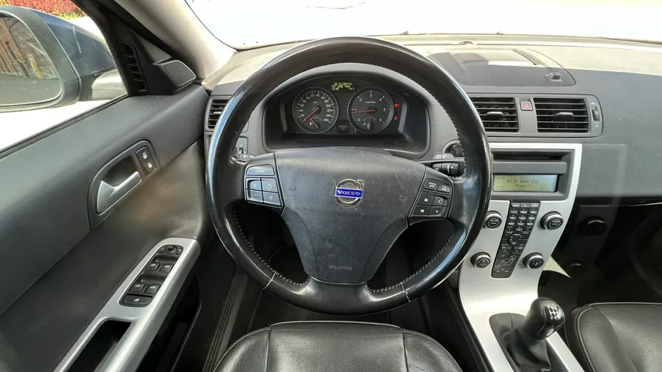 VOLVO V50 -