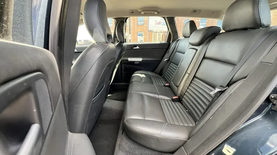 VOLVO V50 -