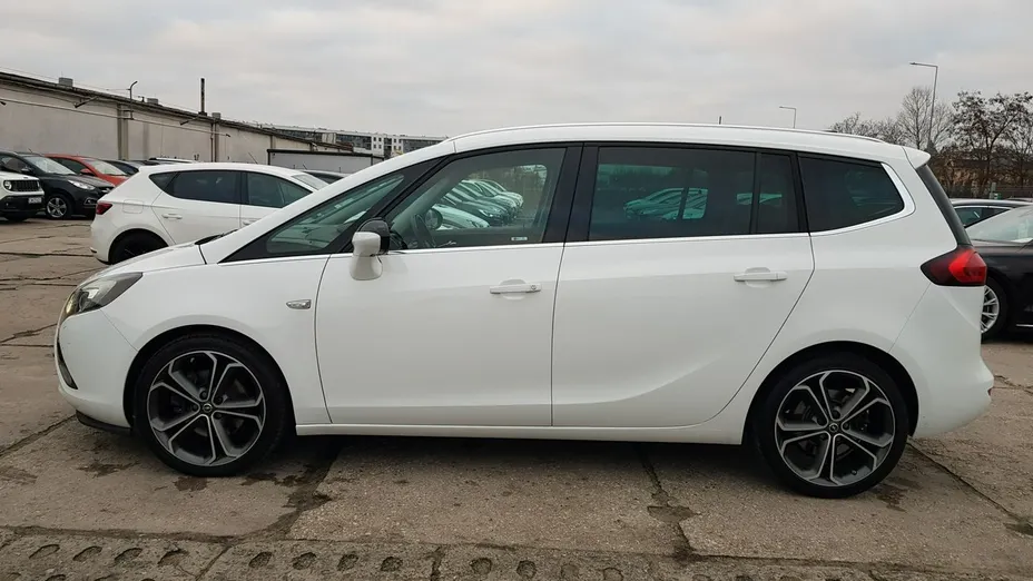 OPEL Zafira -
