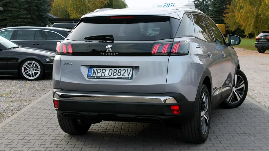 PEUGEOT 3008 -