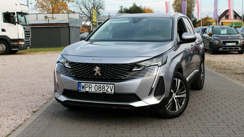 PEUGEOT 3008 -
