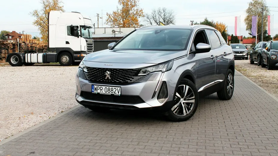 PEUGEOT 3008 -