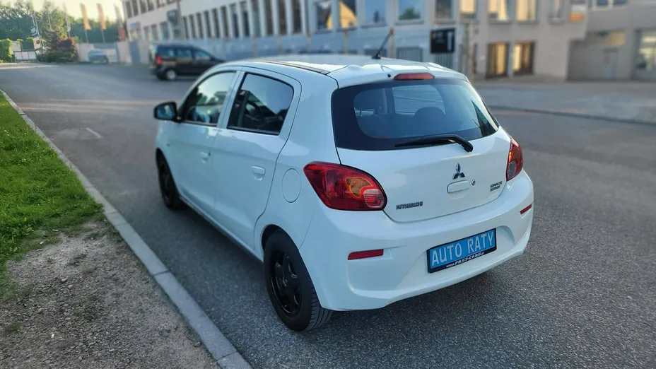 MITSUBISHI Space Star -