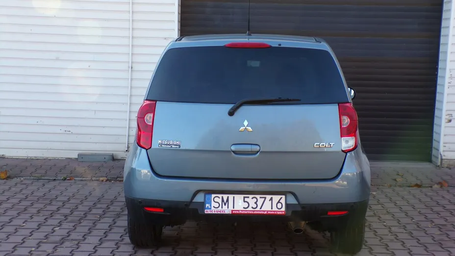 MITSUBISHI Colt -