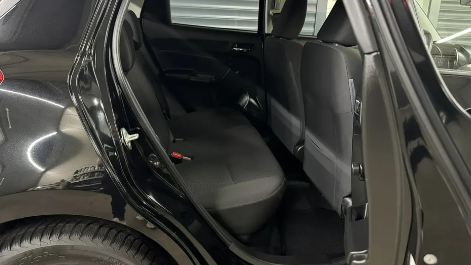 SUZUKI Swift -