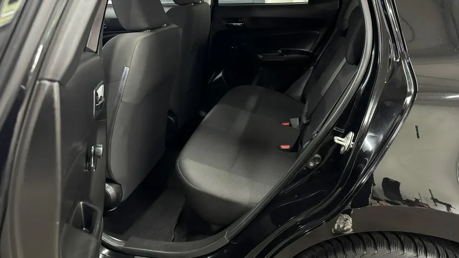SUZUKI Swift -
