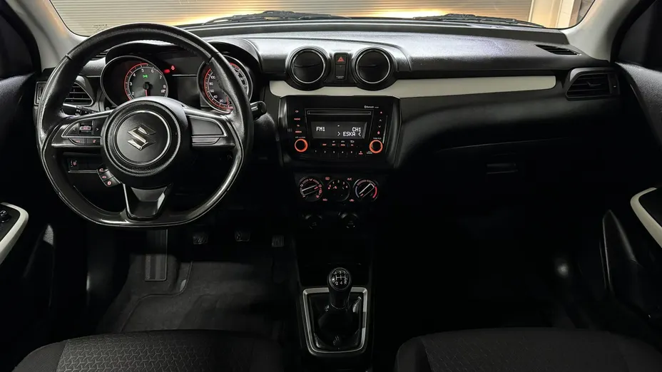 SUZUKI Swift -
