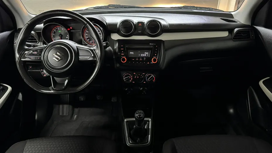 SUZUKI Swift -