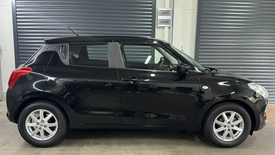SUZUKI Swift -