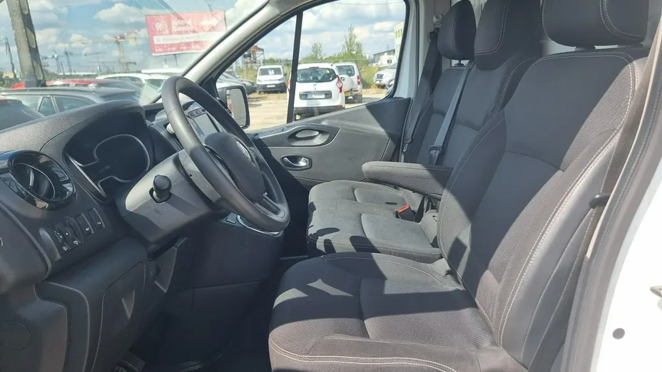 RENAULT Trafic -