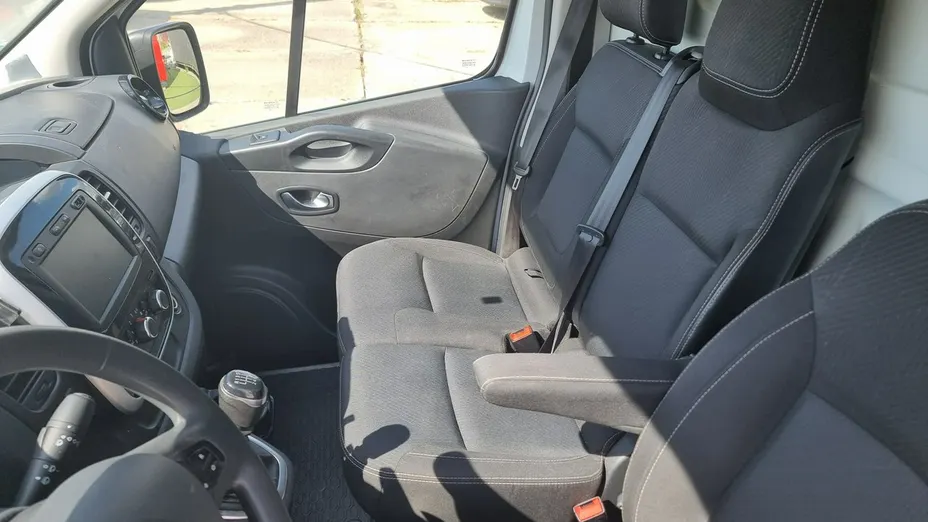 RENAULT Trafic -