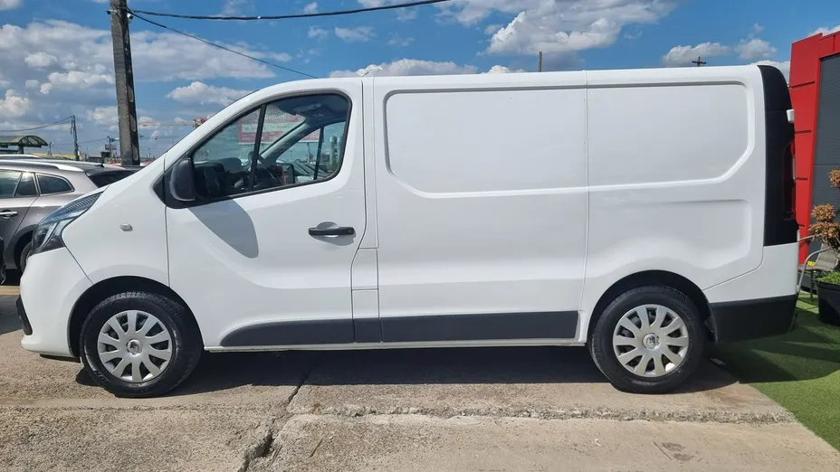 RENAULT Trafic -