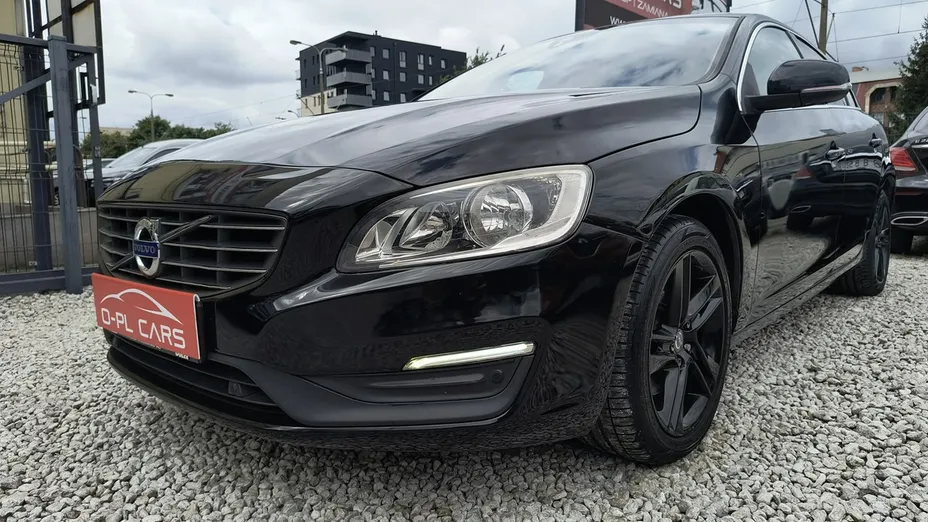 VOLVO S60 -