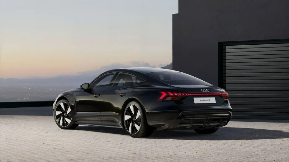 AUDI e-tron -