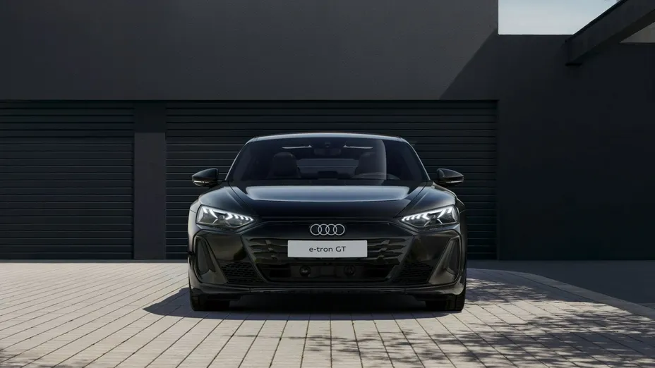 AUDI e-tron -