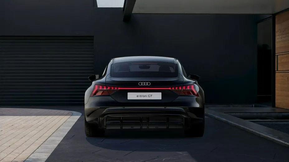 AUDI e-tron -