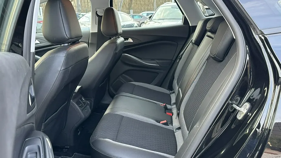 OPEL Grandland X -