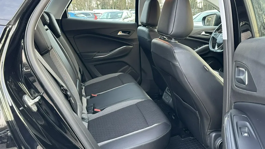 OPEL Grandland X -
