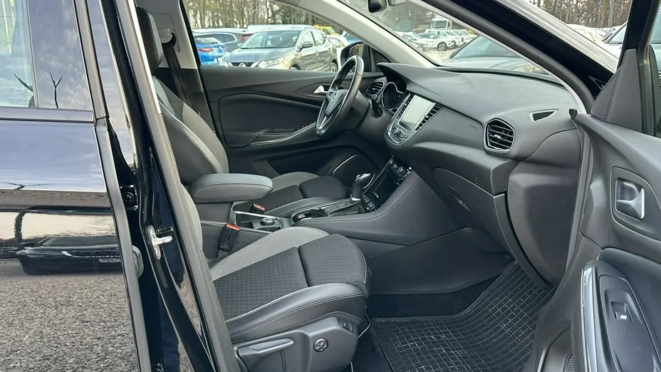 OPEL Grandland X -