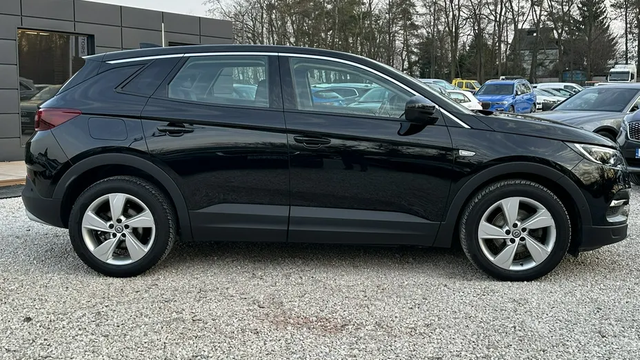 OPEL Grandland X -
