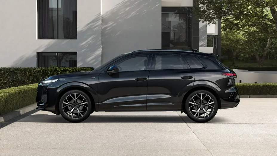 AUDI Q3 -