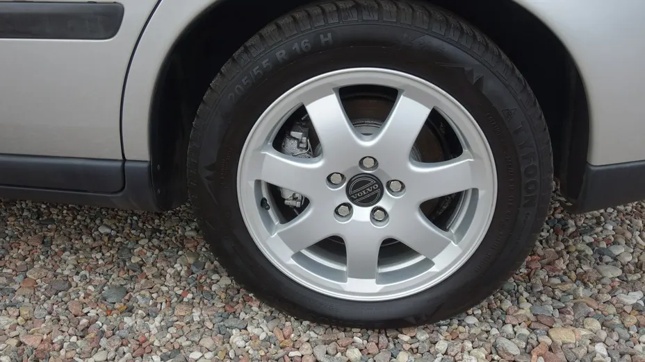 VOLVO S60 -